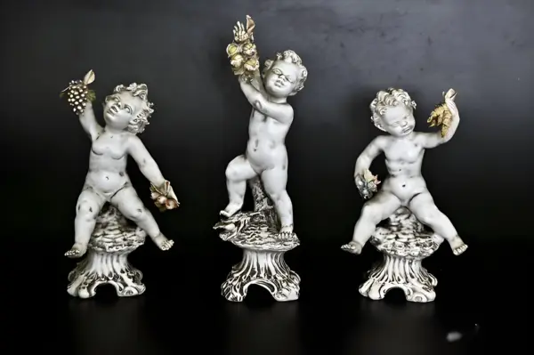 Статуэтки ангелы путти. Capodimonte. Италия — вид 1