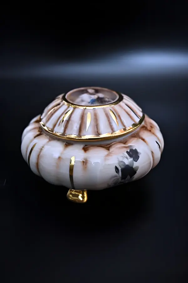 Шкатулка и плакетка. Capodimonte. Италия — вид 8