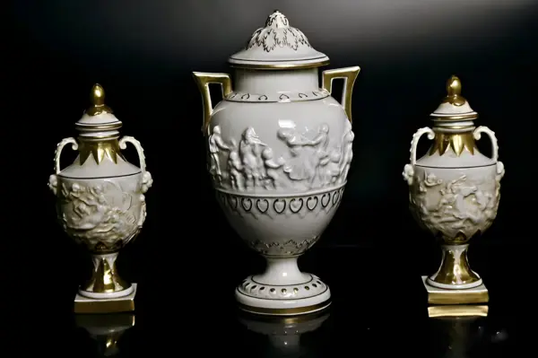 Вазы триптих. Винтаж. Capodimonte. Италия — вид 1