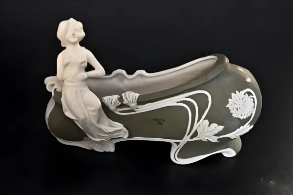 Статуэтка туфля в стиле Wedgwood — вид 1