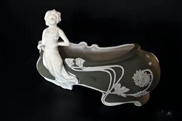 Статуэтка туфля в стиле Wedgwood — вид 3