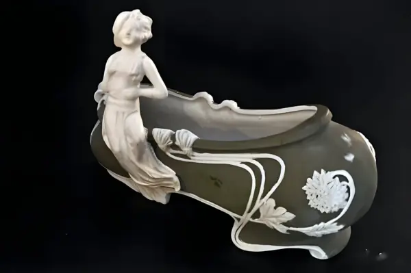 Статуэтка туфля в стиле Wedgwood — вид 9