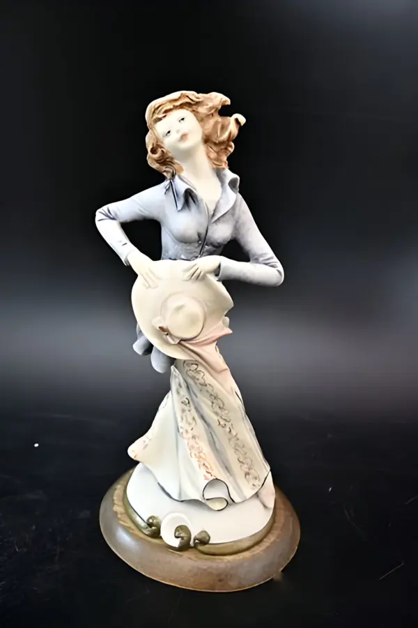 Статуэтки девушки. Capodimonte B. Merli. Италия — вид 2