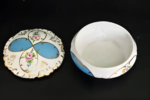 Большая фарфоровая шкатулка Limoges France — вид 4