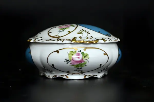 Большая фарфоровая шкатулка Limoges France — вид 5