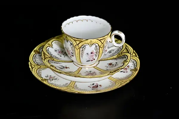 Антикварное Чайное трио Coalport. Англия — вид 2