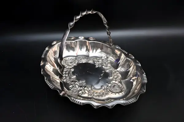 Ваза-корзинка с ручкой. Серебрение. Европа — вид 2